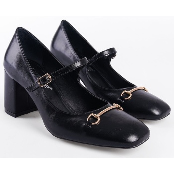 capone outfitters mid heeled strappy σε προσφορά