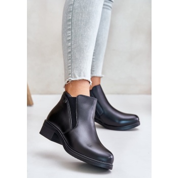 ankle boots with a low upper insulated