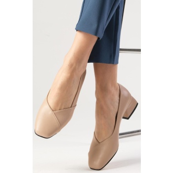 mio gusto addison nude flat toe short σε προσφορά