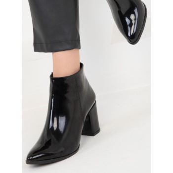 soho black patent leather women`s boots σε προσφορά