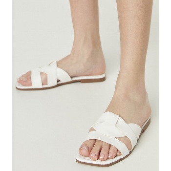 trendyol white women`s slippers σε προσφορά