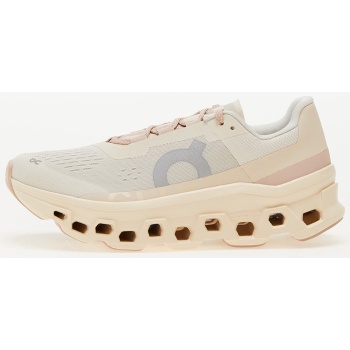 on w cloudmonster moon/ fawn