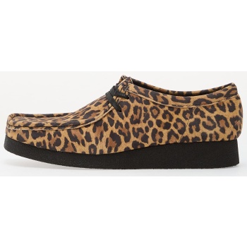 clarks wallabeeevosh leopard suede σε προσφορά