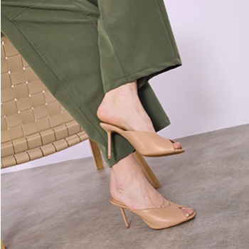 mules peep toe sq1605.a123+2 σε προσφορά