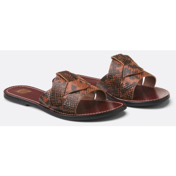 φλατ δερμάτινα μιούλ με snake print