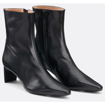 μπότες δερμάτινες με λεπτό τακούνι σε προσφορά