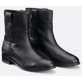 δερμάτινα μποτάκια με χαμηλό τακούνι