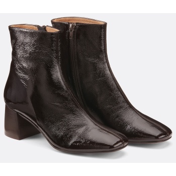 μποτάκια από λουστρίνι δέρμα