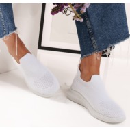  λευκά sneakers σε κάλτσα