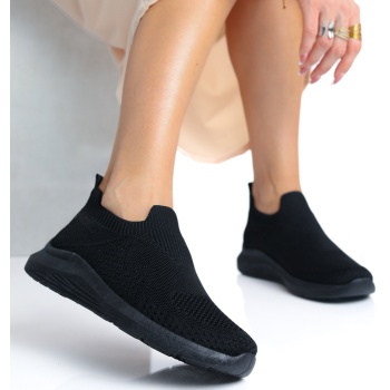 μαύρα sneakers σε κάλτσα σε προσφορά