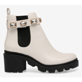 steve madden amulet ankle boots white σε προσφορά