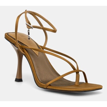 σανδάλια steve madden annie χρώμα