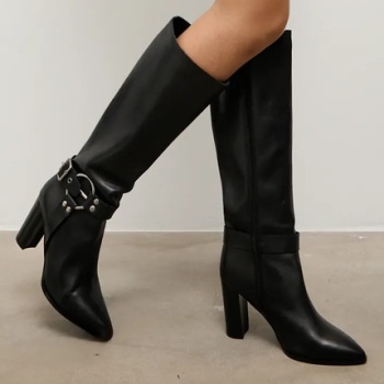 δερμάτινες μπότες answear.lab χρώμα