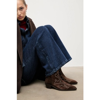 καουμπόικες μπότες σουέτ answear.lab