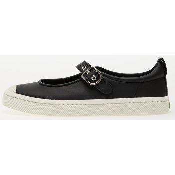 cariuma w oca mary jane black σε προσφορά