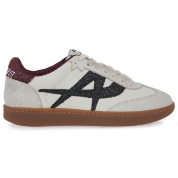 casual σχέδιο v10632981 σε προσφορά