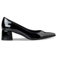  pointed toe pumps