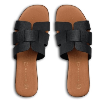 flat sandals