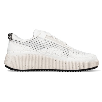 sneakers σε προσφορά