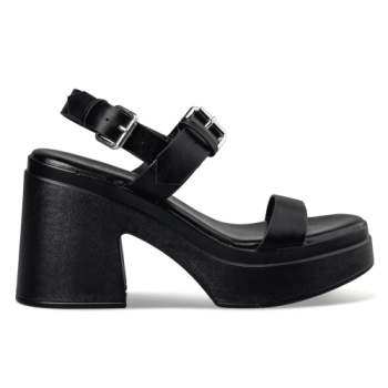 chunky sandals σε προσφορά