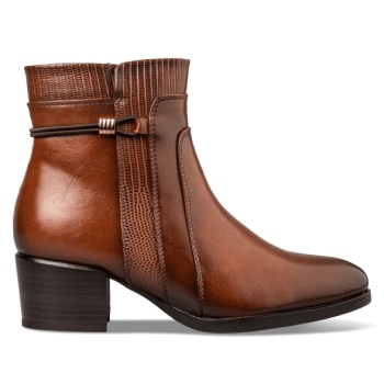 low-heel booties σε προσφορά