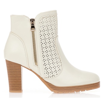 μποτάκια με διάτρητο σχέδιο μπεζ σε προσφορά