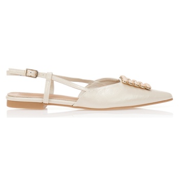 γόβες δερματίνη με ιδαίτερη αγκράφα μπεζ σε προσφορά