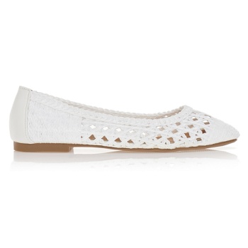 μπαλαρίνες λευκές με διάτρητο σχέδιο σε προσφορά