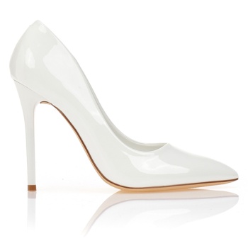 γόβες λευκές λουστρίνι λευκο σε προσφορά