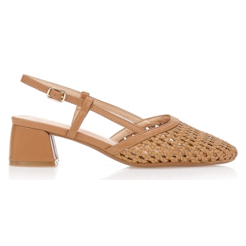 γόβες με πλέξη ψάθας και χοντρό τακούνι σε προσφορά