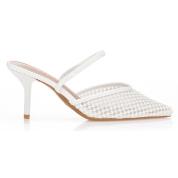 γόβες με δίχτυ και διακοσμητικές σε προσφορά