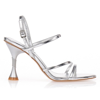 πέδιλα ασημί με λουράκια και ιδιαίτερο σε προσφορά