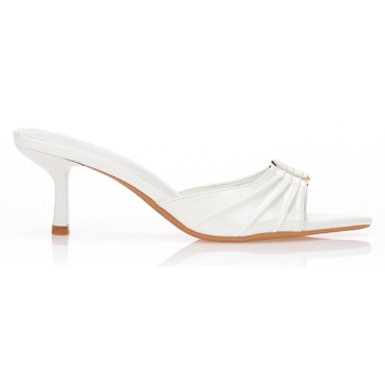 mules λευκά με πιέτες και χρυσό σε προσφορά