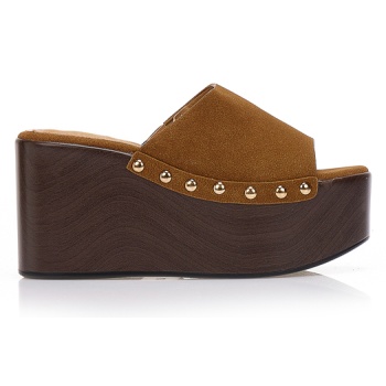 πλατφόρμες mules κάμελ σουετ με τρουκς σε προσφορά