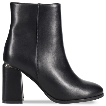 μαύρο μποτάκι