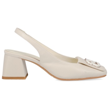 εκρού γόβα σε προσφορά