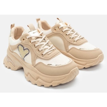 sneakers chunky με διακοσμητική καρδιά σε προσφορά