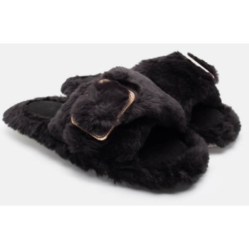 παντόφλες γούνινες με διακοσμητική τόκα σε προσφορά