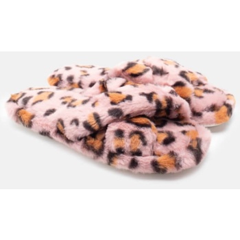 παντόφλες γούνινες με λεπτομέρεια print σε προσφορά