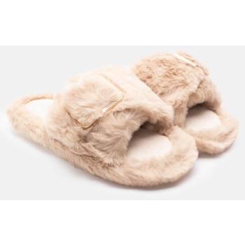 παντόφλες γούνινες με διακοσμητική τόκα σε προσφορά