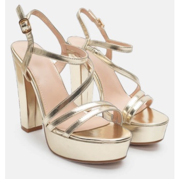 πέδιλα με πολλαπλά λουράκια & φιάπα  σε προσφορά