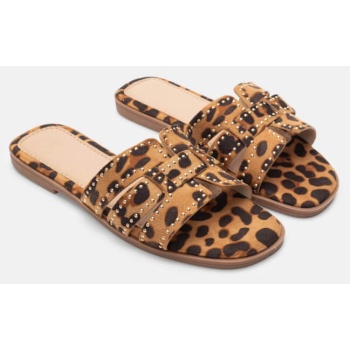 σανδάλια flat με τρούκς - animal print σε προσφορά