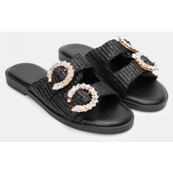 flat σανδάλια με διακοσμητικές πέτρες  σε προσφορά