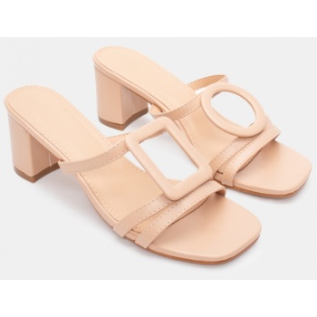 mules με τόκα - μπεζ σε προσφορά