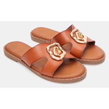 flat σανδάλια με διακοσμητική τόκα  σε προσφορά