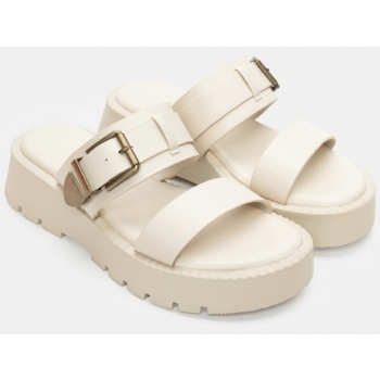 σανδάλια flatform με διακοσμητικό σε προσφορά