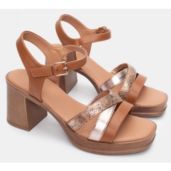 πλατφόρμες με χιαστί λουράκια & μπαρέτα σε προσφορά