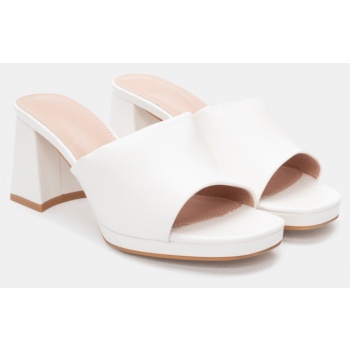 mules με φιάπα - λευκό σε προσφορά