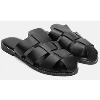 flat σανδάλια με περίτεχνα λουρία  σε προσφορά