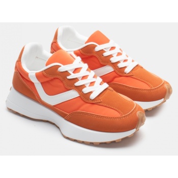 sneakers σε συνδυασμό χρωμάτων  σε προσφορά